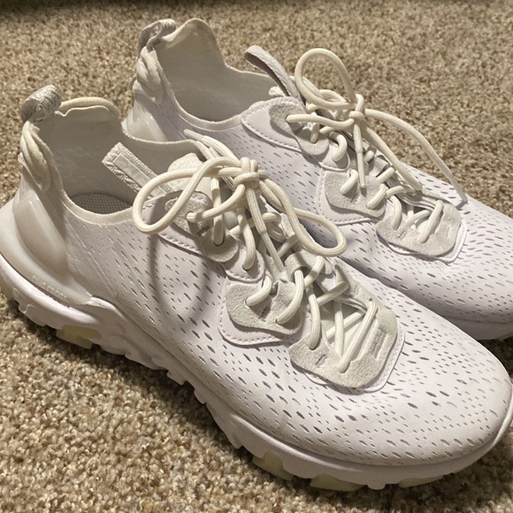 nike sneakers - Picture 4 of 5